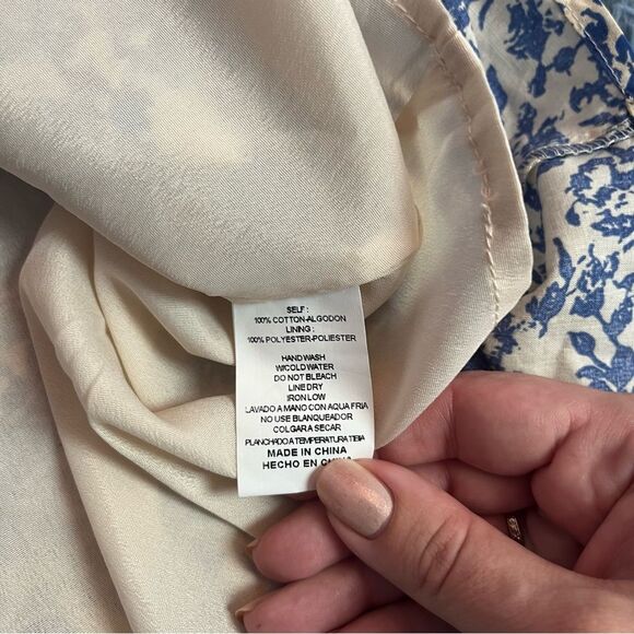 &Merci Blue Cream Floral Top Ruffle Sleeve Size S - Picture 7 of 7